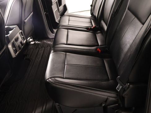 Used 2020 Ford F350 Lariat image 13