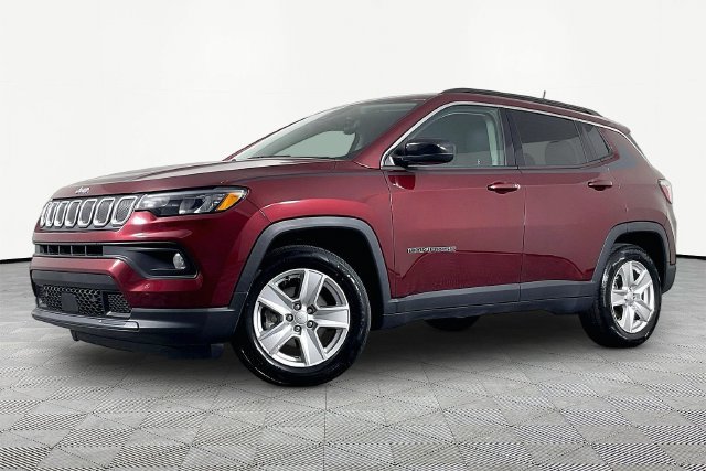 Used 2022 Jeep Compass Latitude w/ Mopar Graphics Package FWD image 1