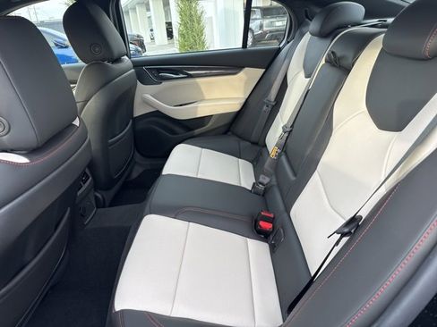 Used 2025 Cadillac CT5 Sport image 18