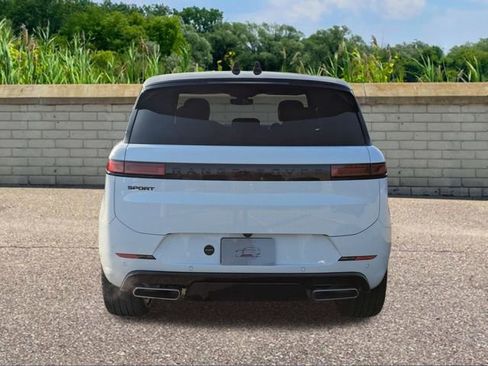 New 2026 Land Rover Range Rover Sport Dynamic SE image 5