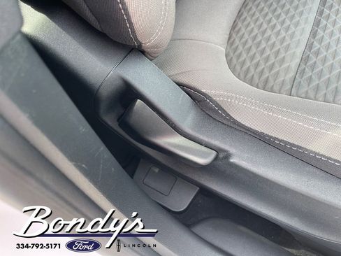 Used 2021 Ford Escape SE w/ Convenience Package image 17