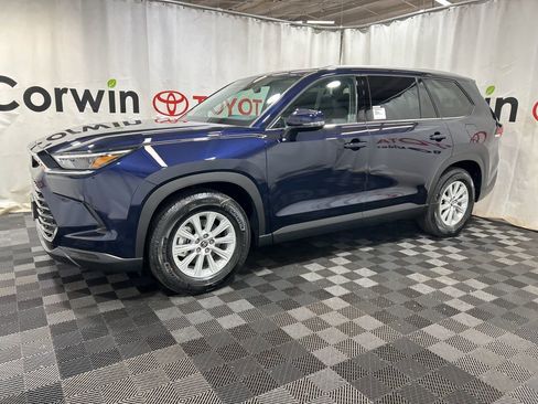Used 2026 Toyota Grand Highlander AWD image 4
