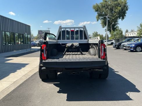 Used 2024 Ford F450 Platinum w/ FX4 Off-Road Package AWD/4WD image 23
