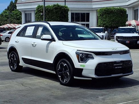 Used 2023 Kia Niro Wind FWD image 6