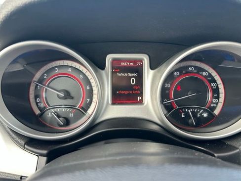Used 2018 Dodge Journey SE w/ Connectivity Group FWD image 18