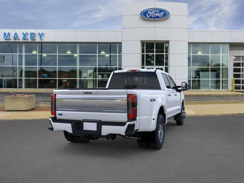 New 2026 Ford F350 4x4 Crew Cab DRW Super Duty image 8