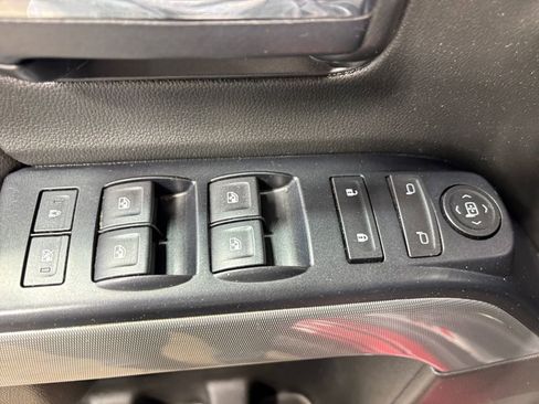 Used 2018 Chevrolet Silverado 1500 LT w/ All Star Edition AWD/4WD image 17