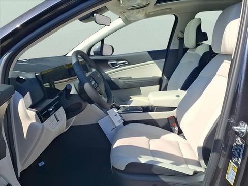 New 2026 Kia Sportage EX w/ EX Panorama Roof Package FWD image 22