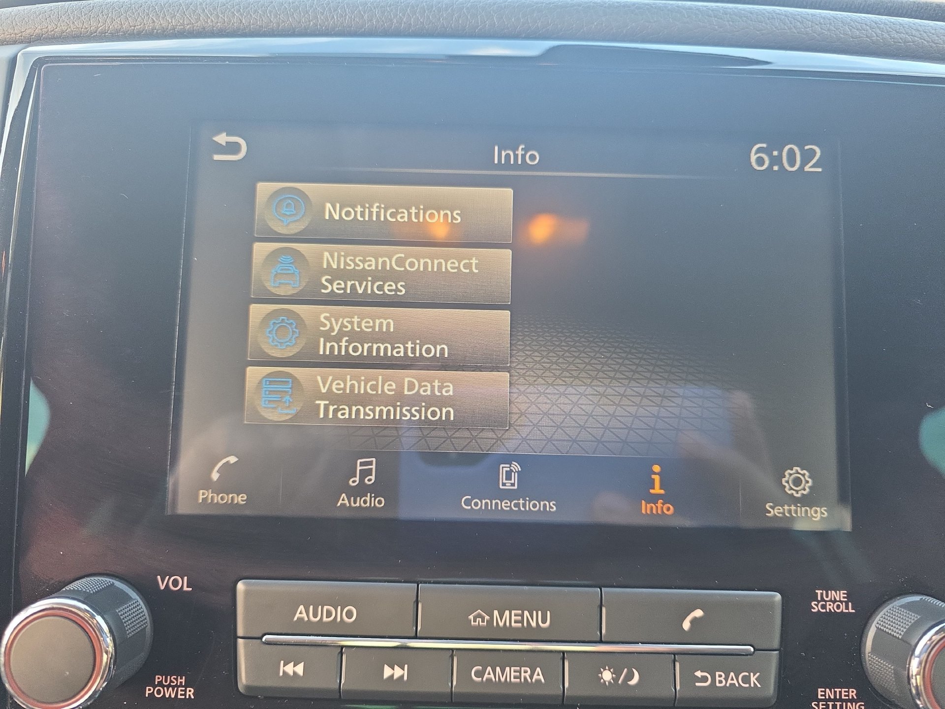 Used 2023 Nissan Titan SV w/ SV Convenience Package RWD image 20