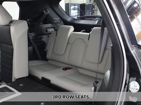 New 2026 Mitsubishi Outlander SE image 9