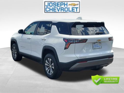 Certified 2025 Chevrolet Equinox LT FWD image 3