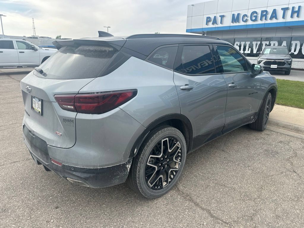 Used 2023 Chevrolet Blazer RS w/ Driver Confidence II Package AWD/4WD image 5
