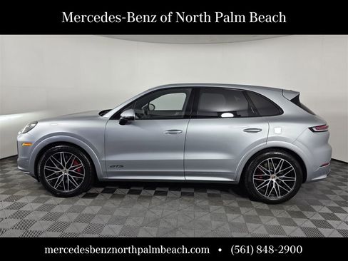 Used 2025 Porsche Cayenne GTS image 3
