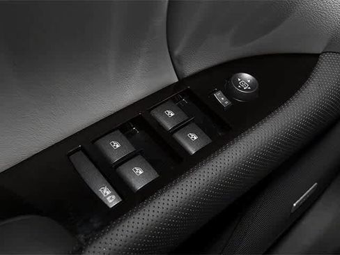 Used 2013 Cadillac XTS Luxury w/ Driver Awareness Package image 19