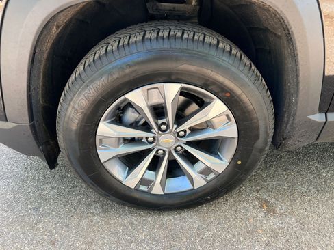 Used 2025 Chevrolet Equinox LT AWD/4WD image 27