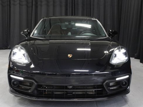 Certified 2022 Porsche Panamera 4 Platinum Edition image 10