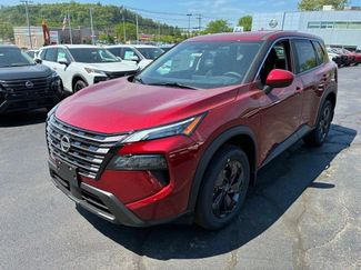 Used 2025 Nissan Rogue SV AWD/4WD video 1