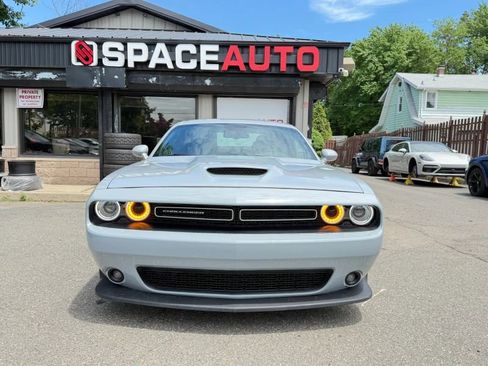 Used 2022 Dodge Challenger GT RWD image 2