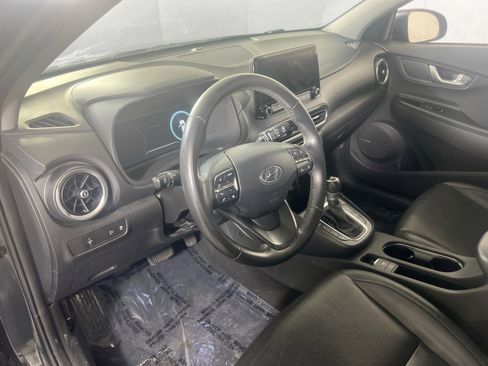 Used 2022 Hyundai Kona Limited w/ Cargo Package image 9