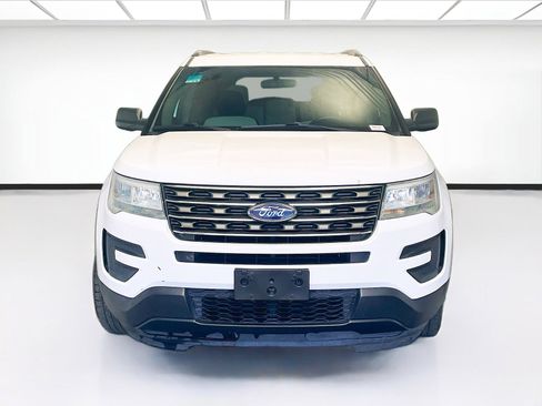 Used 2016 Ford Explorer FWD image 2