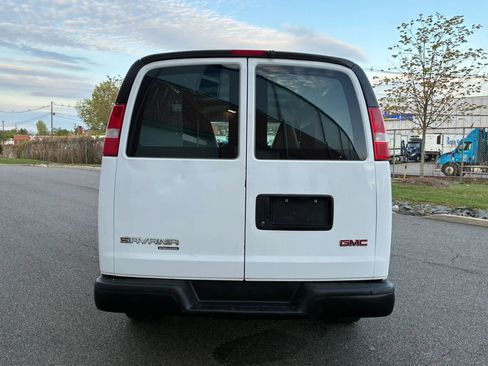 Used 2016 GMC Savana 2500 RWD image 5