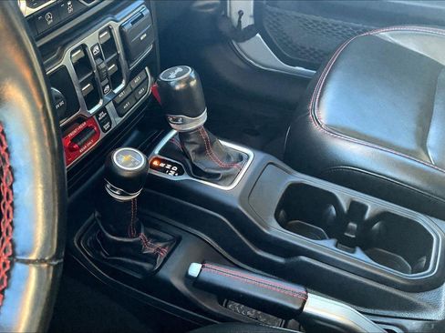 Used 2022 Jeep Wrangler Unlimited Rubicon w/ Steel Bumper Group image 14