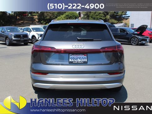 Used 2019 Audi e-tron Prestige w/ Prestige Package AWD/4WD image 8