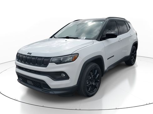 Used 2022 Jeep Compass Altitude image 2