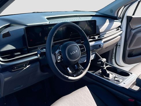 New 2026 Kia Carnival image 4