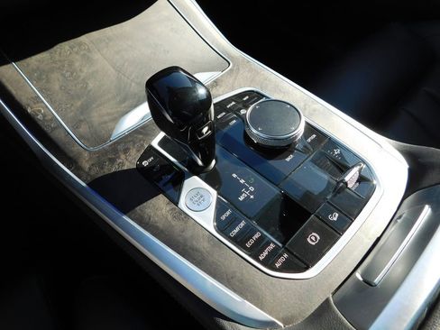 Used 2022 BMW X7 xDrive40i w/ Premium Package image 27