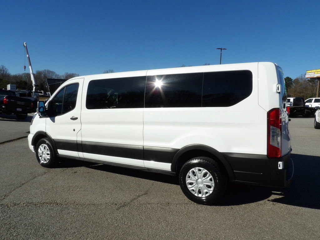 Used 2023 Ford Transit 350 XLT RWD image 4