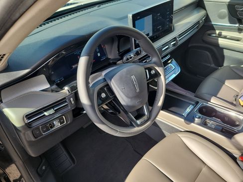 Certified 2023 Lincoln Corsair FWD image 14