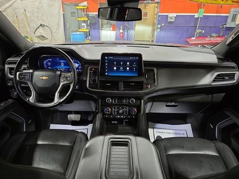 Used 2024 Chevrolet Tahoe LT image 3