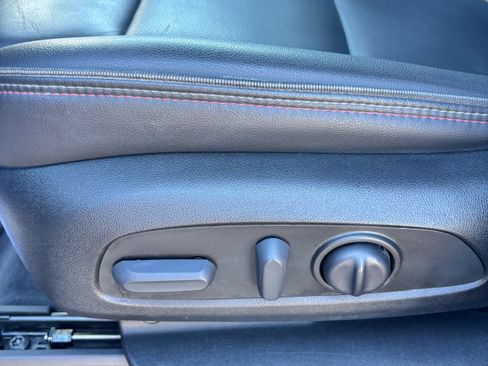 Used 2022 Chevrolet Traverse RS w/ LPO, 'HIT The Road' Package image 18