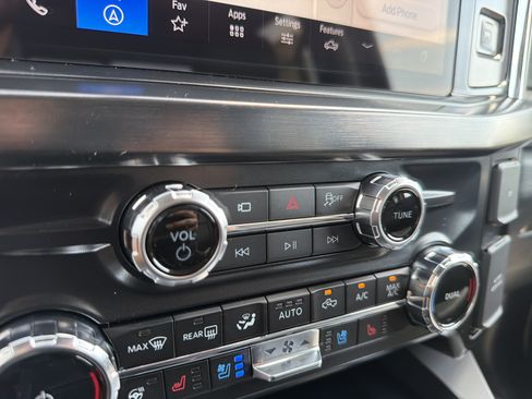 New 2026 Ford F350 Lariat w/ Black Appearance Package AWD/4WD image 29