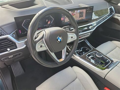 Used 2023 BMW X7 xDrive40i w/ Premium Package image 24