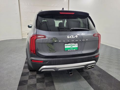 Used 2022 Kia Telluride EX w/ EX Premium Package FWD image 6