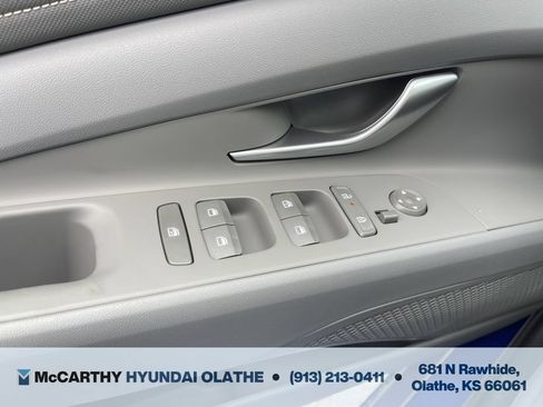 Used 2025 Hyundai Elantra Sport FWD image 26