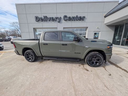 New 2026 RAM 1500 4x4 Crew Cab image 4