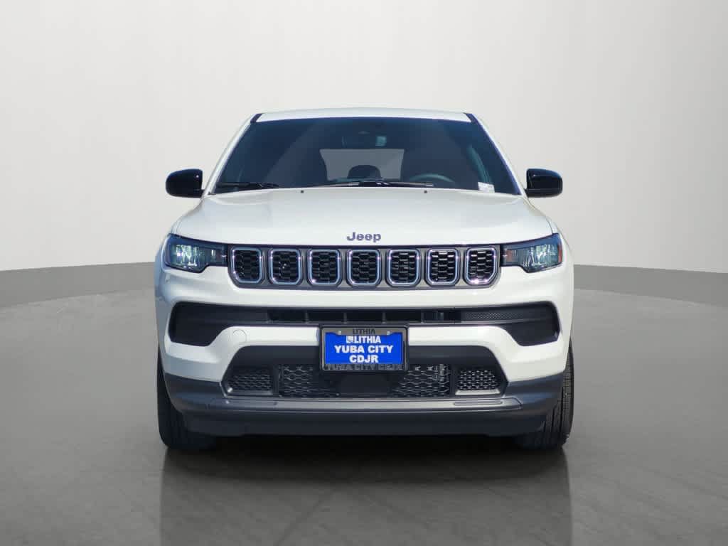 Used 2025 Jeep Compass Sport AWD/4WD image 2