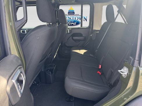 Used 2021 Jeep Wrangler Unlimited Sport AWD/4WD image 27