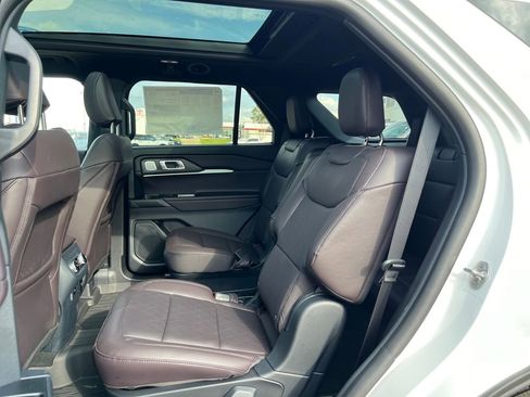 New 2026 Ford Explorer Platinum image 20