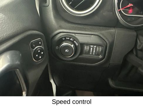 Used 2021 Jeep Wrangler Unlimited Rubicon AWD/4WD image 40