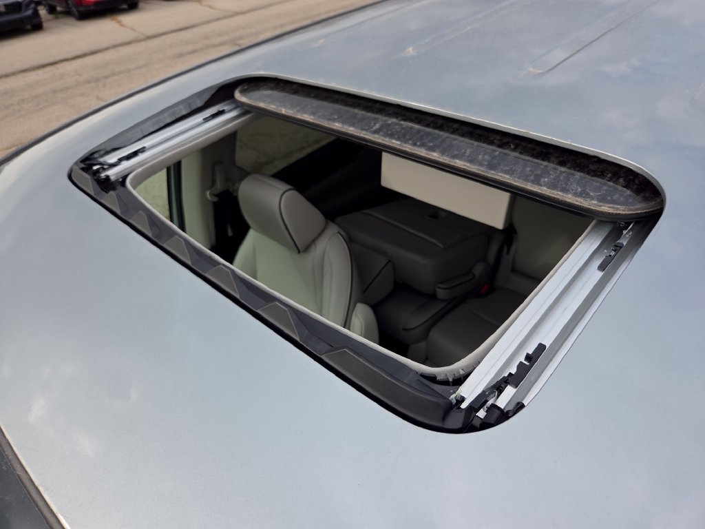 New 2027 Honda Odyssey Touring image 3