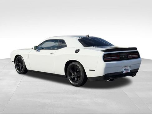Used 2015 Dodge Challenger R/T Plus RWD image 13