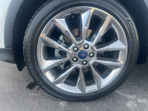 Used 2014 Ford Escape SE w/ SE Chrome Package image 9