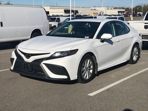 Used 2022 Toyota Camry SE image 26