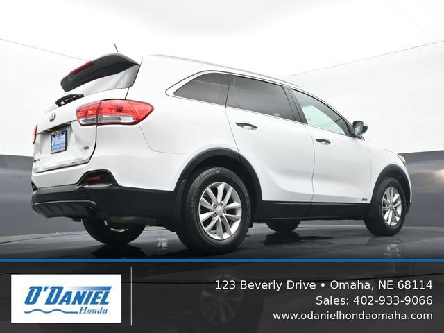 Used 2017 Kia Sorento AWD image 12