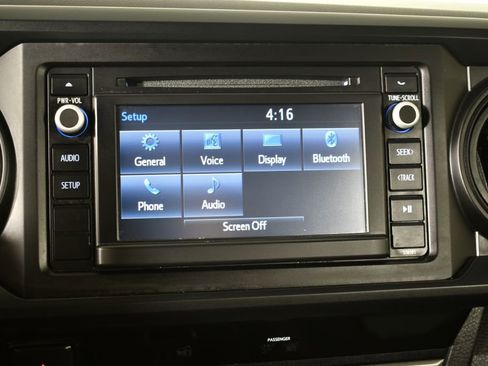 Used 2017 Toyota Tacoma SR image 33