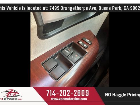 Used 2013 Toyota Sequoia Platinum RWD image 48
